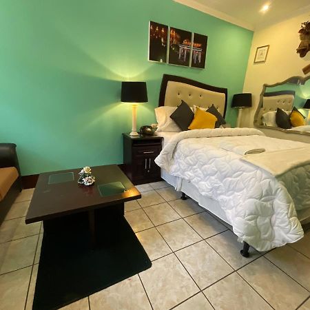 Hotel Vintage "Casa Las Flores" Quetzaltenango Luaran gambar