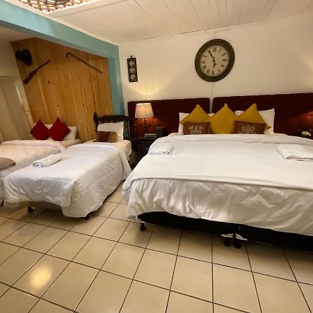 Hotel Vintage "Casa Las Flores" Quetzaltenango Luaran gambar